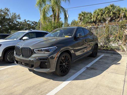 2022 BMW X6 M50i