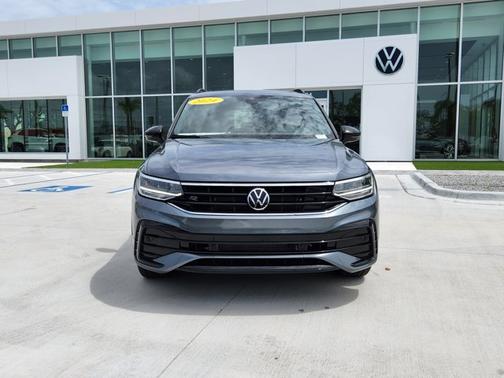 2024 Volkswagen Tiguan 2.0T SE R-Line Black