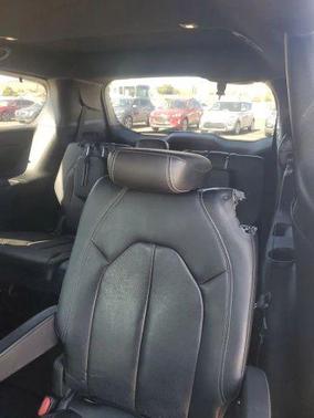 2018 Chrysler Pacifica Touring-L