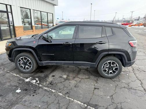 2024 Jeep Compass Trailhawk