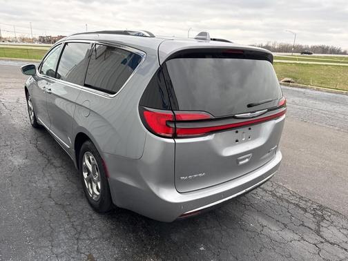 2021 Chrysler Pacifica Hybrid Limited