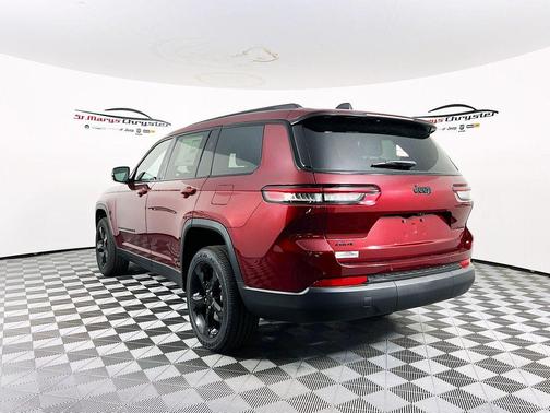 2025 Jeep Grand Cherokee L Laredo