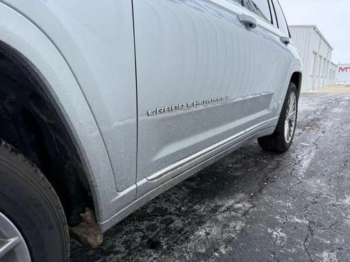 2024 Jeep Grand Cherokee Summit