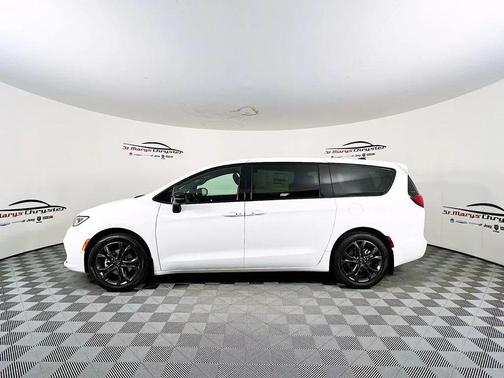 2026 Chrysler Pacifica L