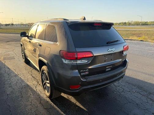 2020 Jeep Grand Cherokee Laredo
