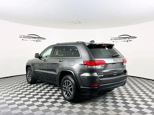2020 Jeep Grand Cherokee Laredo