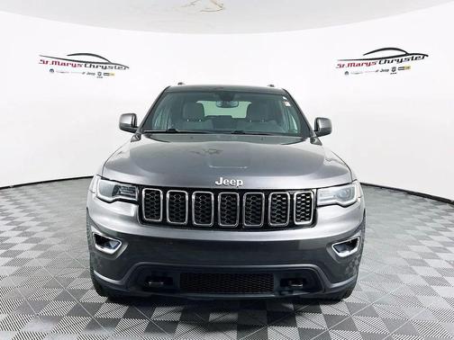 2020 Jeep Grand Cherokee Laredo