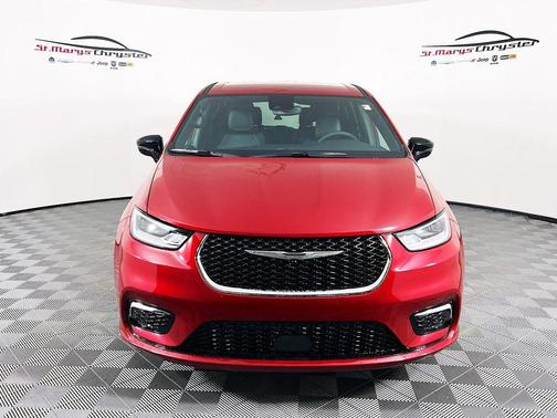 2025 Chrysler Pacifica Hybrid Select