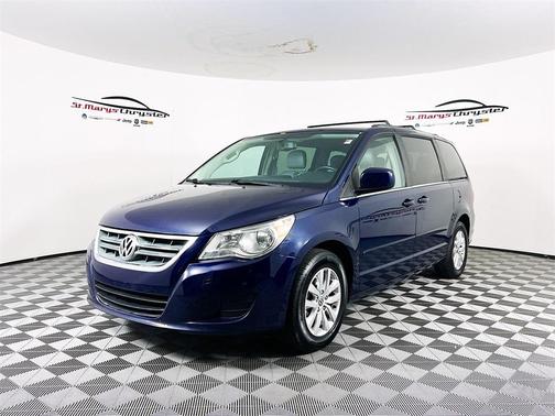 2013 Volkswagen Routan SE