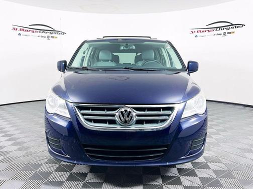 2013 Volkswagen Routan SE