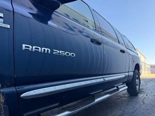 2006 Dodge Ram 2500 SLT Mega Cab