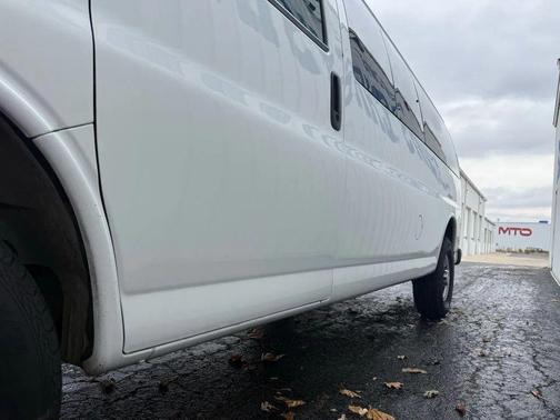 2019 Chevrolet Express 3500 LT