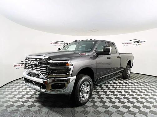 2025 RAM 2500 Tradesman Crew Cab 4x4 8' Box