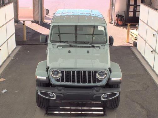 2024 Jeep Wrangler 4-Door Sahara 4x4