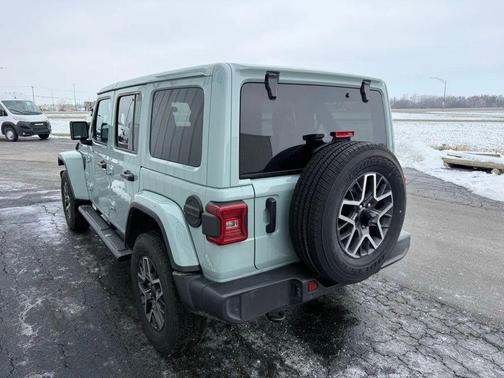 2024 Jeep Wrangler 4-Door Sahara 4x4
