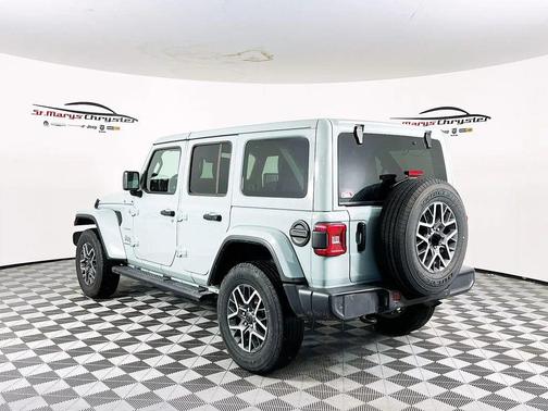 2024 Jeep Wrangler 4-Door Sahara 4x4