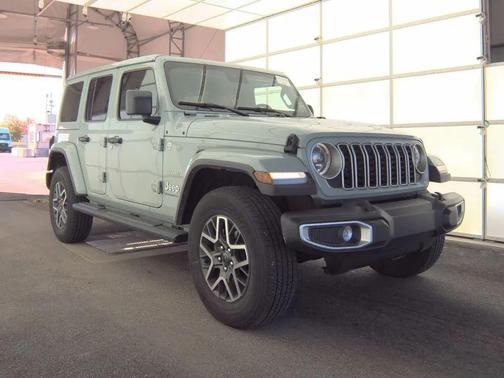 2024 Jeep Wrangler 4-Door Sahara 4x4