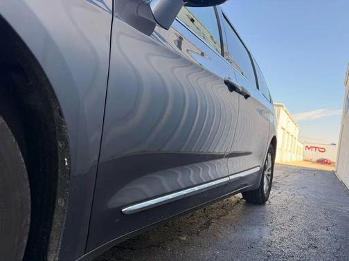 2018 Chrysler Pacifica Touring-L