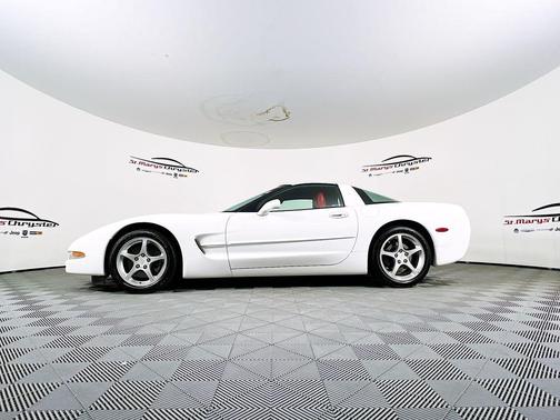 2004 Chevrolet Corvette Base