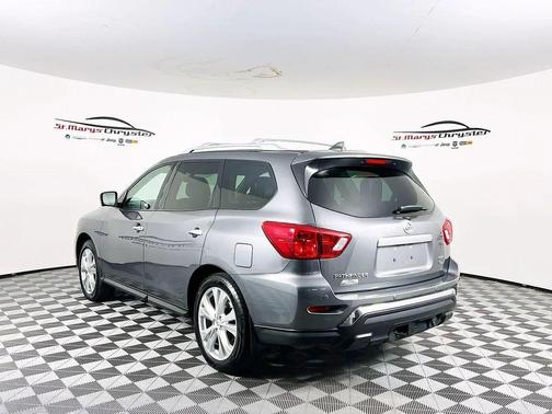 2019 Nissan Pathfinder SL