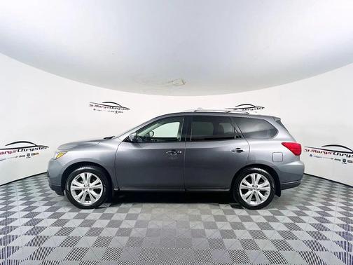 2019 Nissan Pathfinder SL