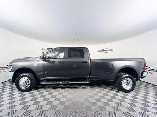 2025 RAM 3500 Big Horn Crew Cab 4x4 8' Box
