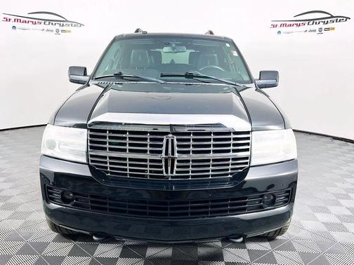 2011 Lincoln Navigator Base