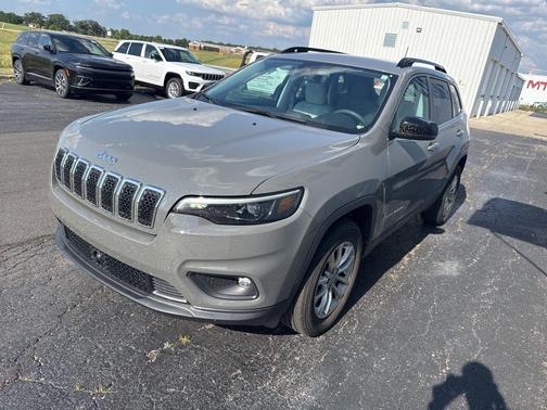 2022 Jeep Cherokee Latitude Lux