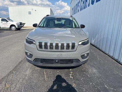 2022 Jeep Cherokee Latitude Lux