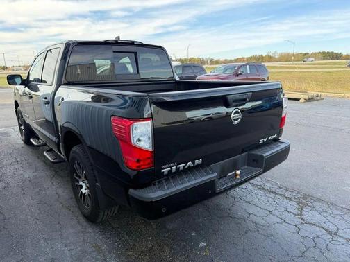 2022 Nissan Titan SV