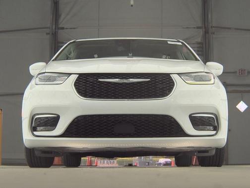 2021 Chrysler Pacifica Touring-L