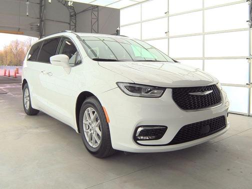 2021 Chrysler Pacifica Touring-L