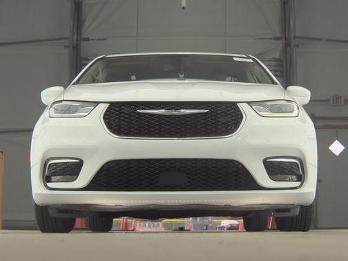 2021 Chrysler Pacifica Touring-L