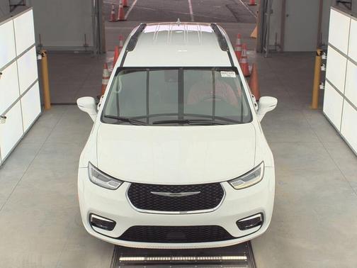 2021 Chrysler Pacifica Touring-L