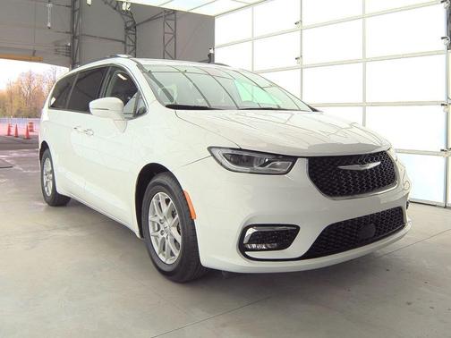 2021 Chrysler Pacifica Touring-L