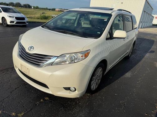 2015 Toyota Sienna XLE