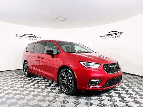 2026 Chrysler Pacifica L