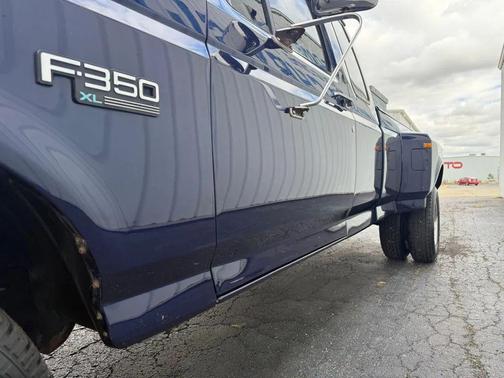 1995 Ford F-350 XL SuperCab DRW