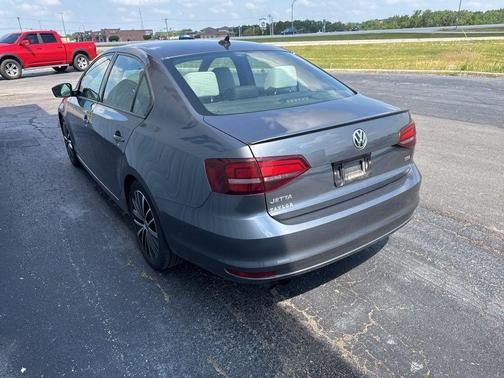 2016 Volkswagen Jetta 1.8T Sport