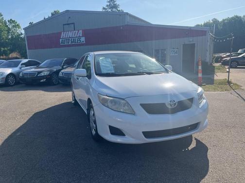 White 2009 Toyota Corolla