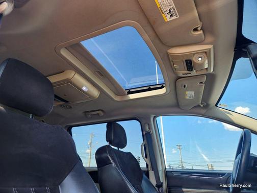 2016 Chrysler Town & Country Limited