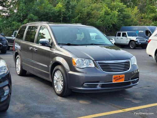 2016 Chrysler Town & Country Limited