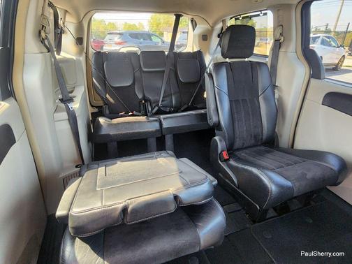 2016 Chrysler Town & Country Limited