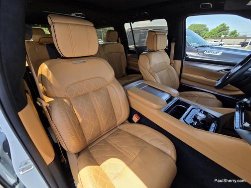 Bright White Clearcoat 2022 Jeep Grand Wagoneer Series III 4x4
