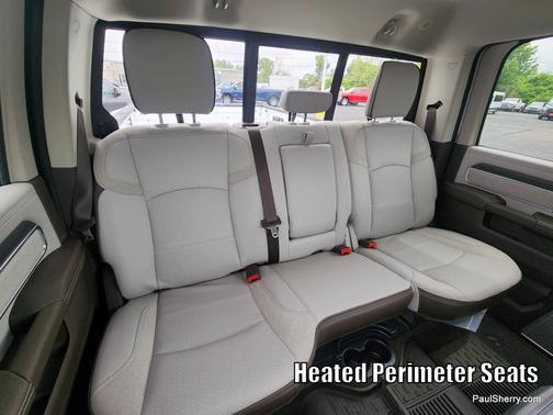 Bright White Clearcoat 2026 RAM 3500 Laramie Crew Cab 4x4 8' Box