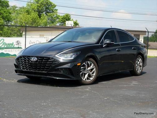 2022 Hyundai SONATA SEL