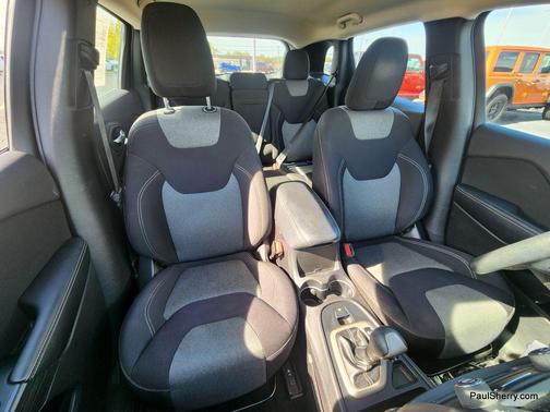 2014 Jeep Cherokee Sport