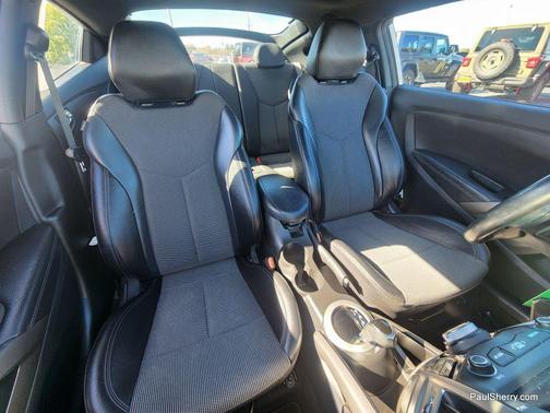 2016 Hyundai Veloster Base