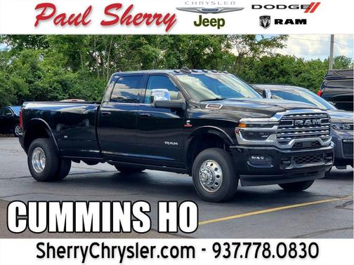 Diamond Black Crystal Pearlcoat 2026 RAM 3500 Longhorn