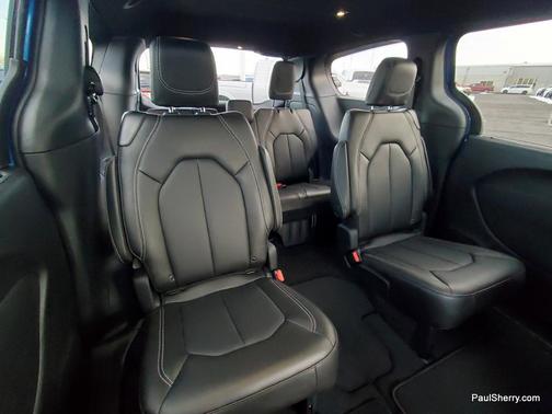 2026 Chrysler Pacifica L